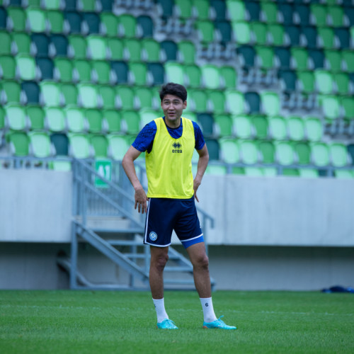 Pre-match training session in Szombathely