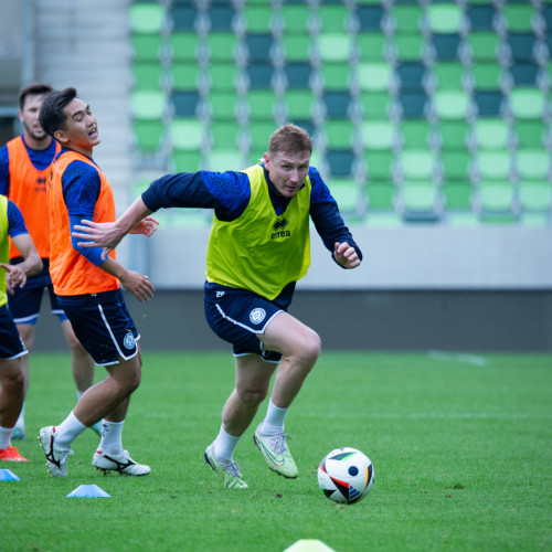 Pre-match training session in Szombathely