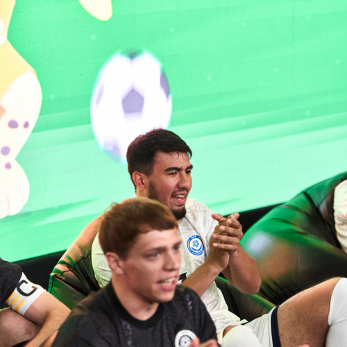 Фоторепортаж со матчей сборной Казахстана по Phygital Football на Играх БРИКС
