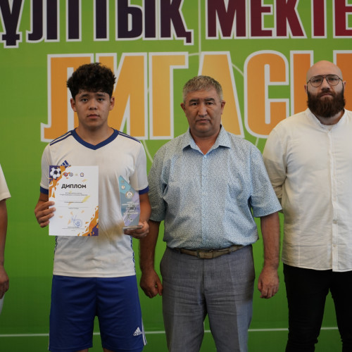 Түркістан облысының мектеп оқушылары «Былғары доп» лигасының жеңімпазы атанды