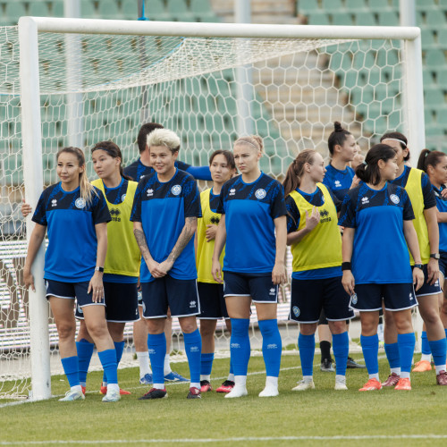 Pre-match training session