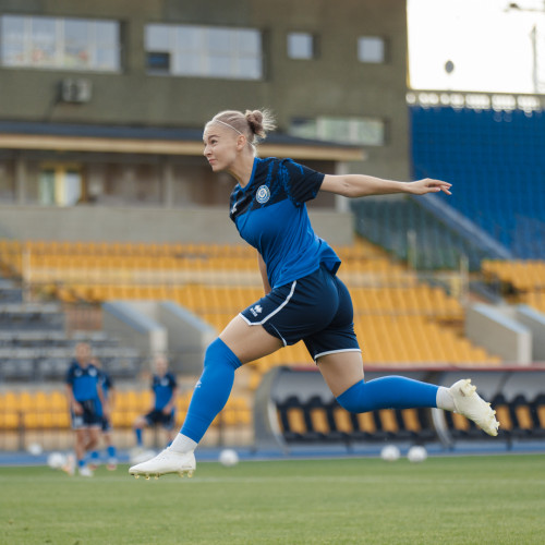 Pre-match training session