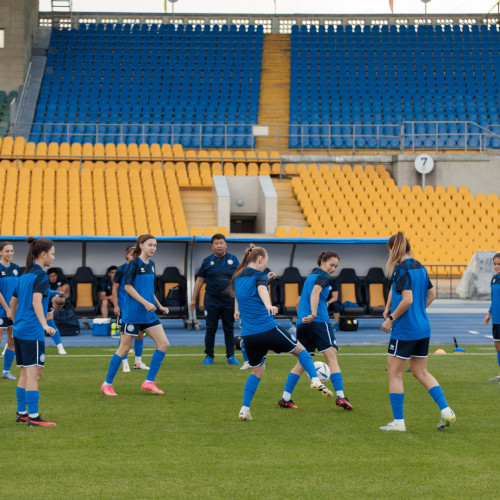 Pre-match training session