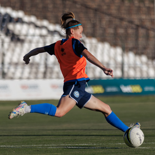 Kazakhstan women's team held pre-match training in Sofia