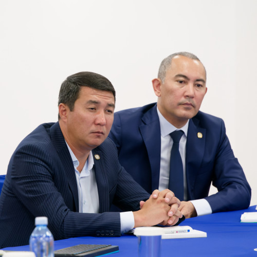 Футбол үйінде комментаторлар мен журналистердің қатысуымен конференция өтті