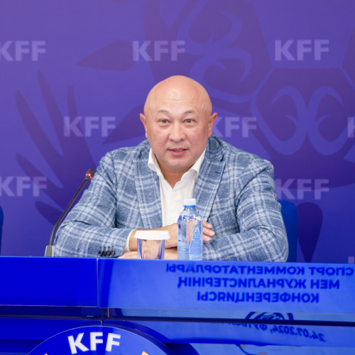 Футбол үйінде комментаторлар мен журналистердің қатысуымен конференция өтті