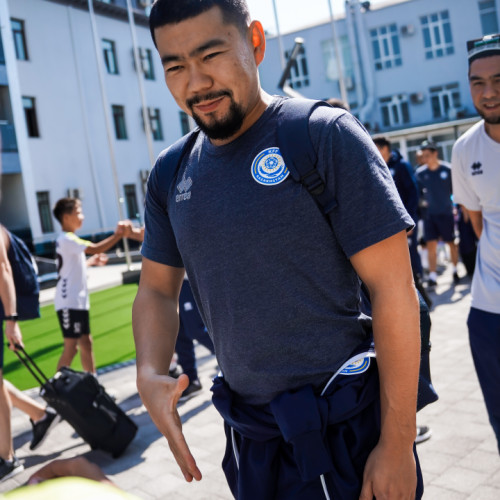 Kazakhstan Futsal Team Arrives in Uzbekistan