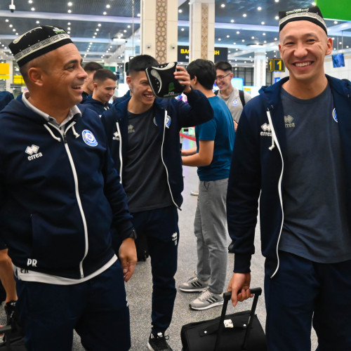 Kazakhstan Futsal Team Arrives in Uzbekistan