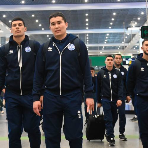 Kazakhstan Futsal Team Arrives in Uzbekistan