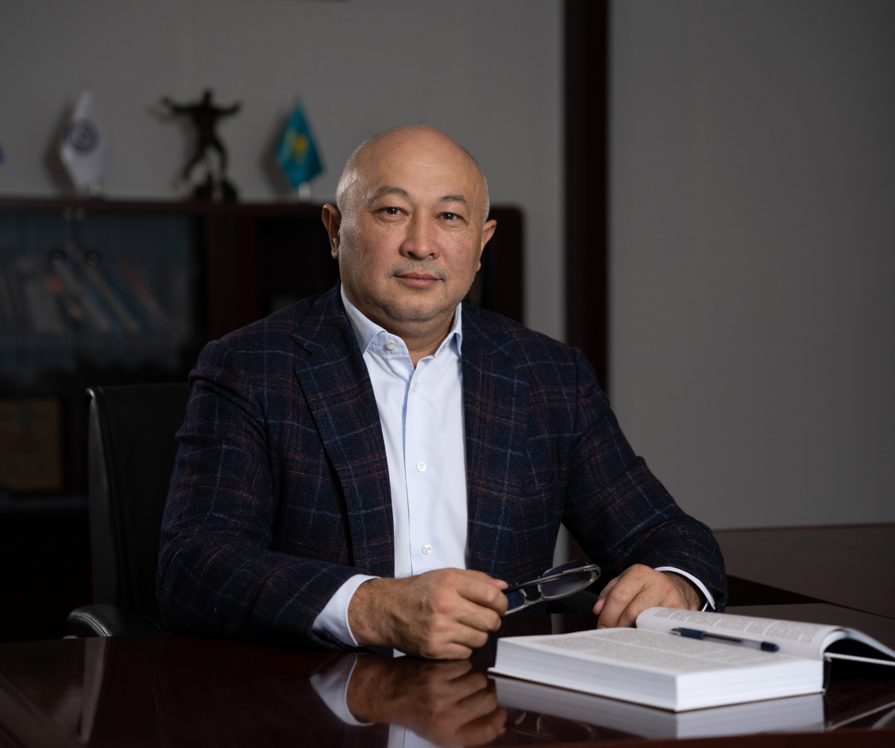 Әділет Барменқұлов ҚФФ президенті қызметінен кетеді