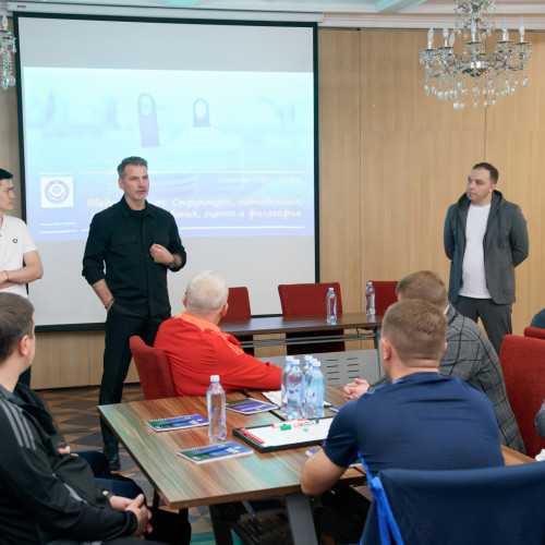 PRO санаты бойынша жаттықтырушыларды даярлау курсы басталды