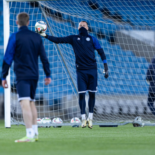 Pre-match training session in Oslo