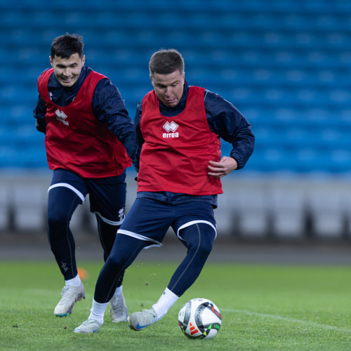 Pre-match training session in Oslo