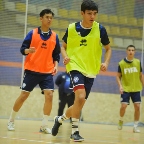 Сборная Казахстана по футзалу U-19 приступила к УТС