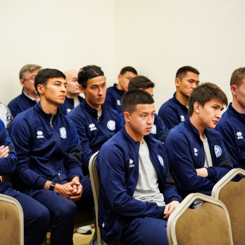 David Loriya met with players of Kazakhstan national team in Turkey