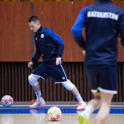 Kazakhstan futsal team to fight for Euro