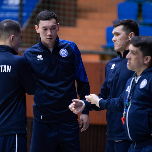 Kazakhstan futsal team to fight for Euro