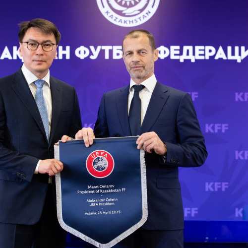 Александер Чеферин Қазақстанға келді