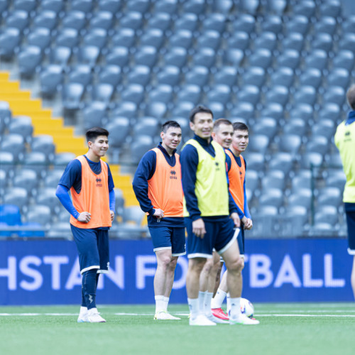 pre-match training session - photos