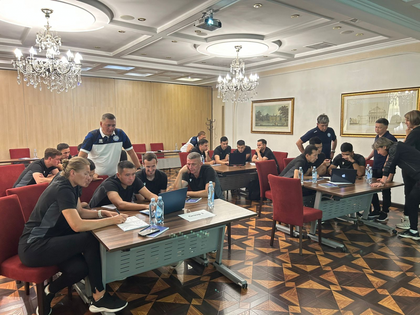 В Астане состоялся ежемесячный семинар для арбитров Казахстанской Премьер-лиги