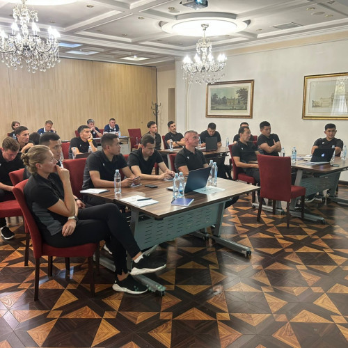 В Астане состоялся ежемесячный семинар для арбитров Казахстанской Премьер-лиги