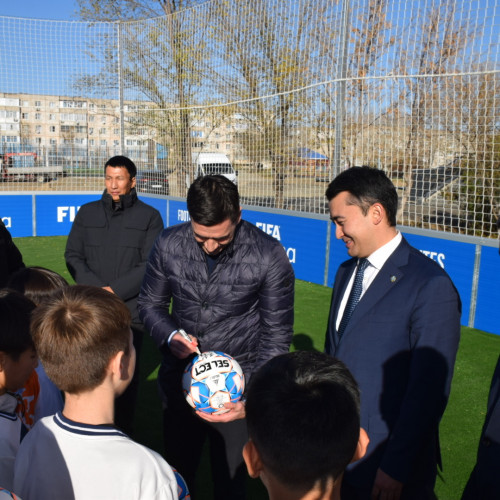 Хромтау қаласында FIFA Arena бағдарламасы аясында жаңа футбол алаңы ашылды