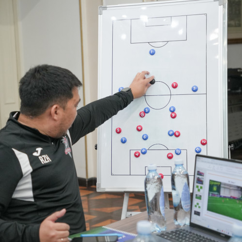 УЕФА-ның «А» санатындағы бапкерлерді оқыту қорытынды курсы өтті