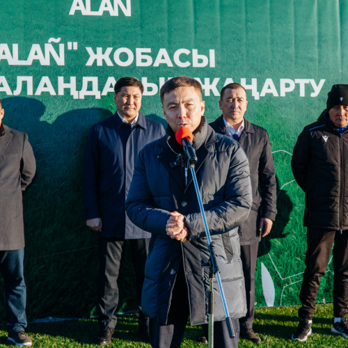 Атыраудағы «Томарлы» стадионының футбол алаңы пайдалануға берілді