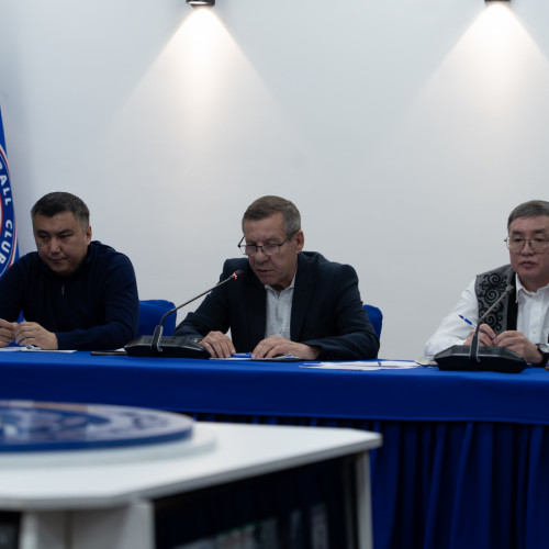 ҚФФ кәсіби клубтар арасында жарыстар өткізу дирекциясының жаңа жетекшісі клуб өкілдерімен онлайн-кездесу өткізді