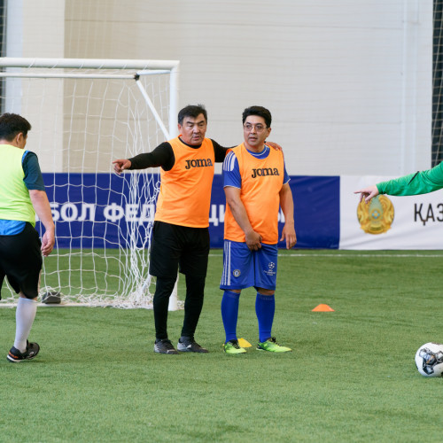 Елордада Walking Football Challenge «Астана Аңыздары» турнирі өтті