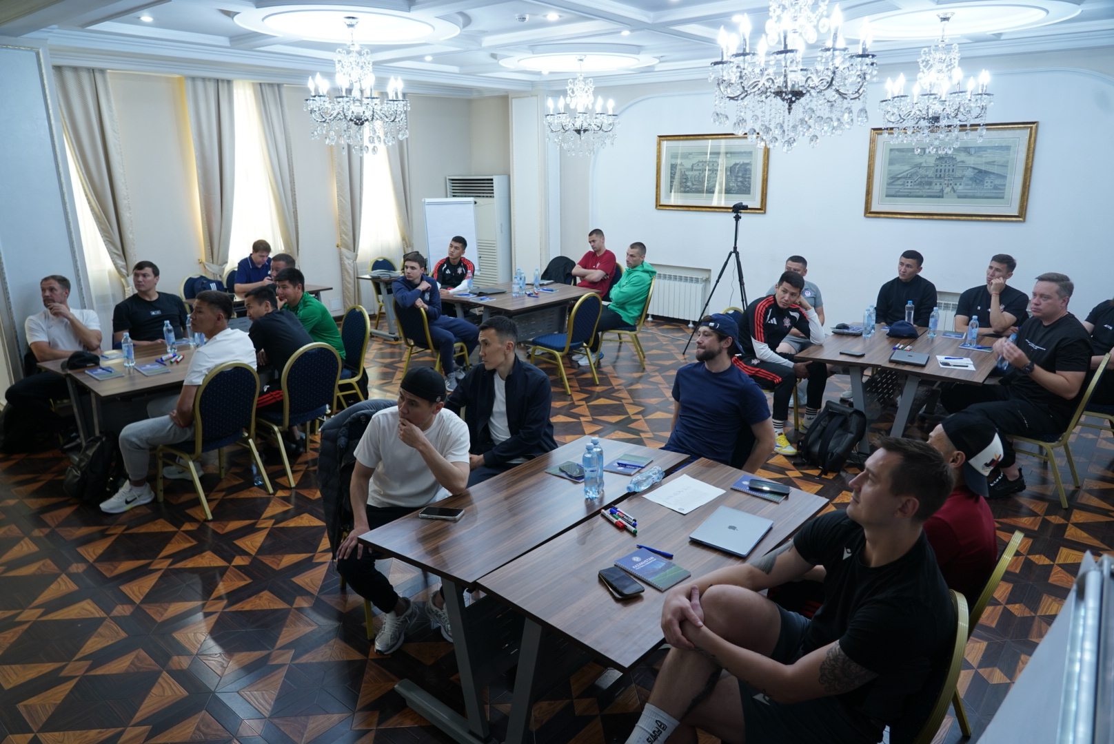 Астанада тәжірибелі ойыншыларға арналған UEFA «C&B» курсының алғашқы модулі аяқталды